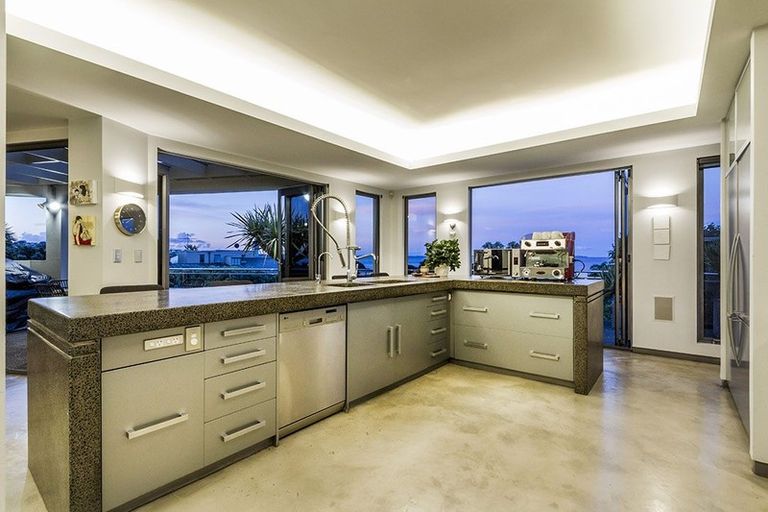 Photo of property in 39 Kitchener Road, Takapuna, Auckland, 0620