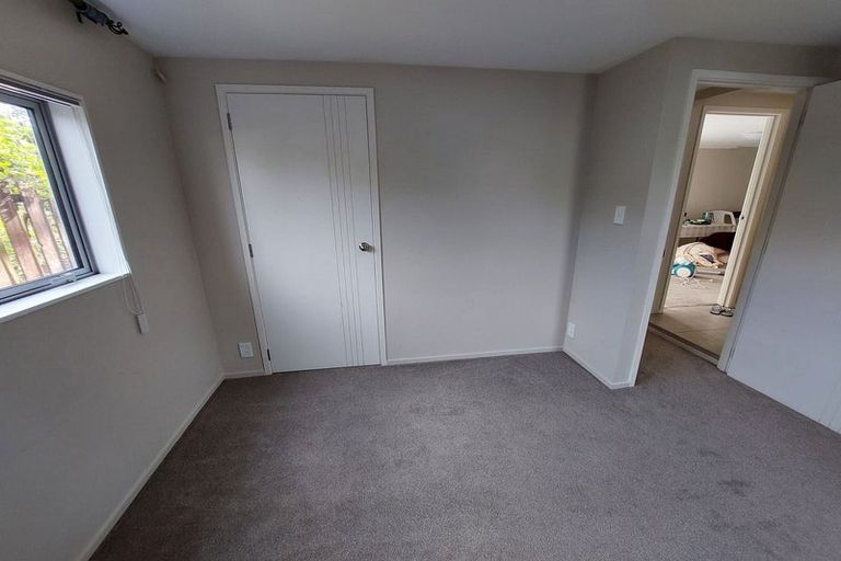 Photo of property in 74 Butterworth Drive, Glendene, Auckland, 0602