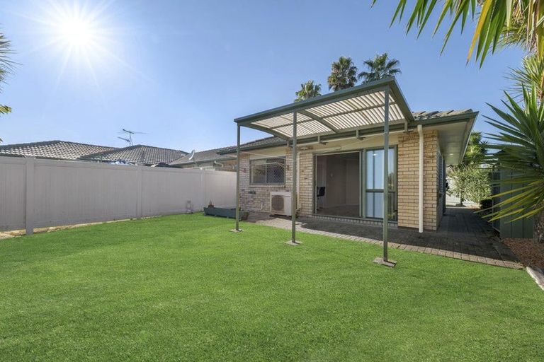 Photo of property in 16 Castlehill Court, Wattle Downs, Auckland, 2103