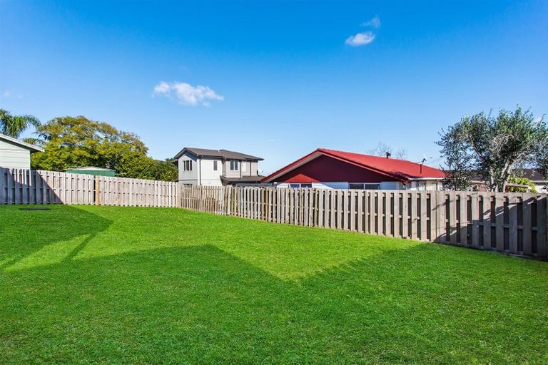 Photo of property in 34 Lewisham Street, Highland Park, Auckland, 2010