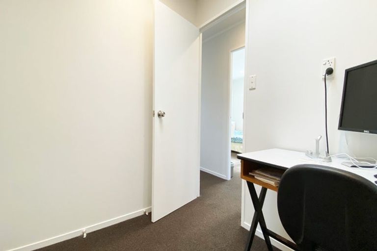 Photo of property in 60 De Quincey Terrace, Highland Park, Auckland, 2010