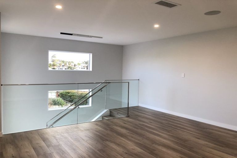 Photo of property in 25 Bevyn Street, Castor Bay, Auckland, 0620