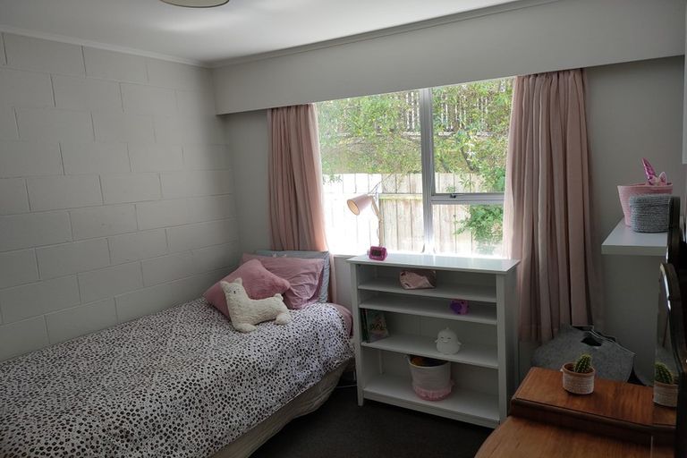 Photo of property in 4b Cedar Street, Maungaraki, Lower Hutt, 5010