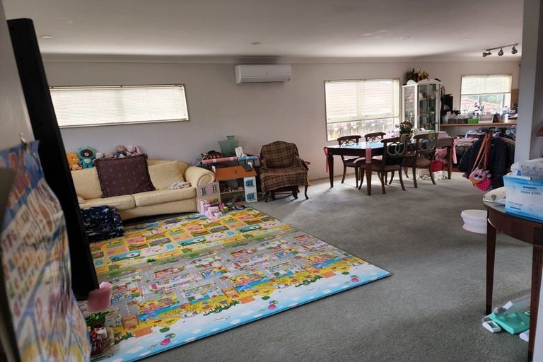 Photo of property in 6 Black Teal Close, Unsworth Heights, Auckland, 0632