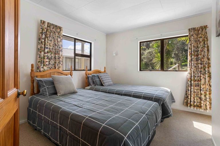 Photo of property in 16 Mount Avenue, Pauanui, Hikuai, 3579