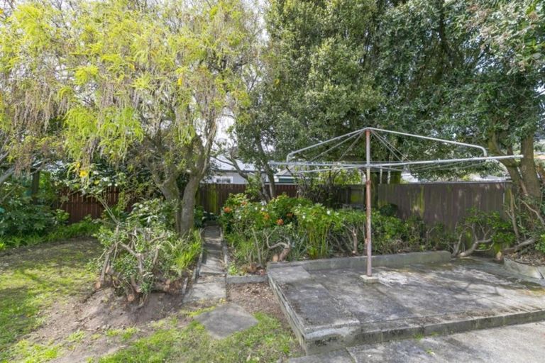 Photo of property in 11 Strathmore Avenue, Strathmore Park, Wellington, 6022