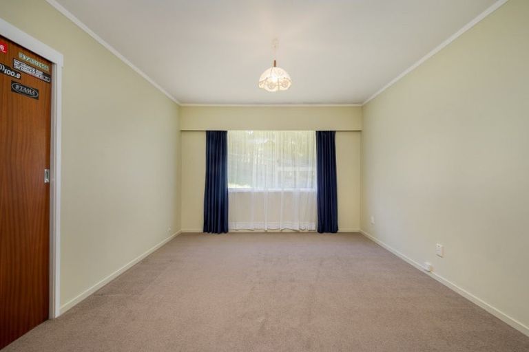 Photo of property in 16 Bacot Place, Howick, Auckland, 2014