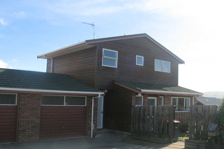 Photo of property in 2/2 The Top Gallant, Whitby, Porirua, 5024