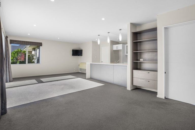 Photo of property in 12 Wattle Lane, Rangiora, 7400