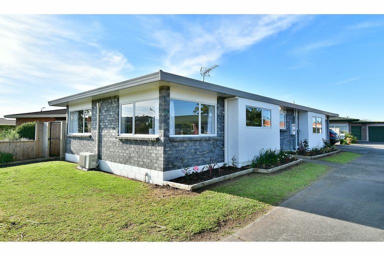 Photo of property in 34a Lakeside Drive, Orewa, 0931
