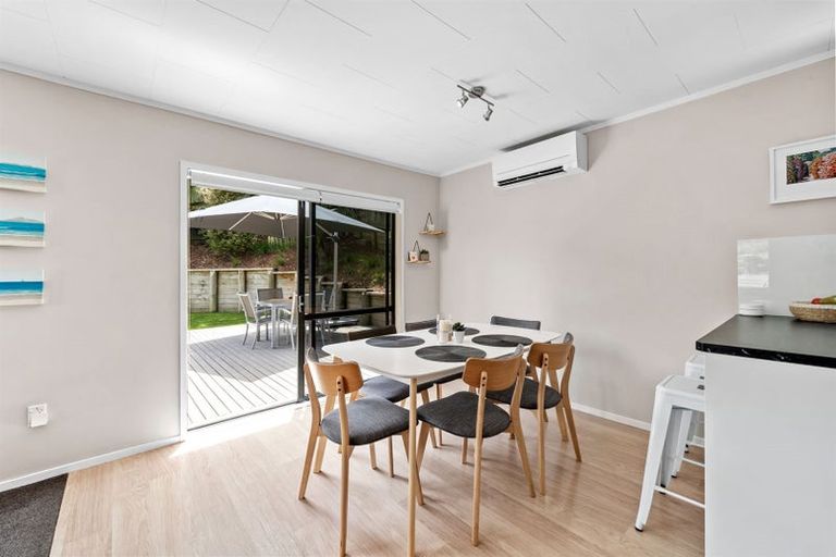 Photo of property in 2/59 Topliss Drive, Northcross, Auckland, 0632