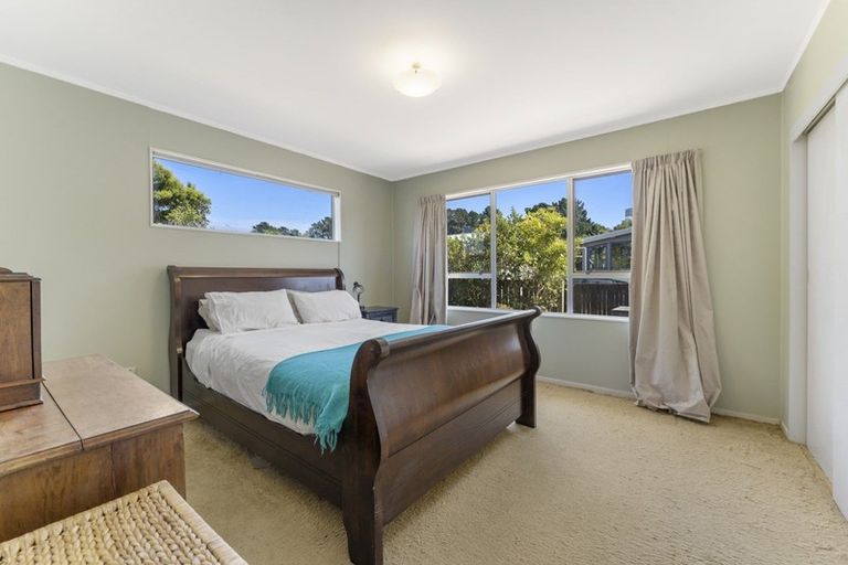 Photo of property in 136 Kahu Road, Paremata, Porirua, 5024