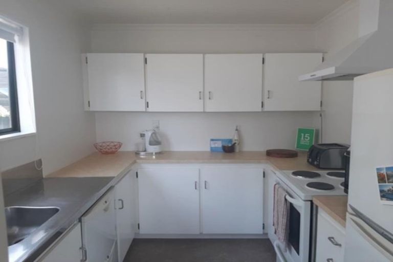 Photo of property in 9 Tamati Place, Merrilands, New Plymouth, 4312