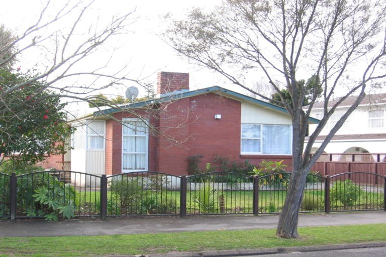 Photo of property in 37 Pulham Crescent, Queenwood, Hamilton, 3210