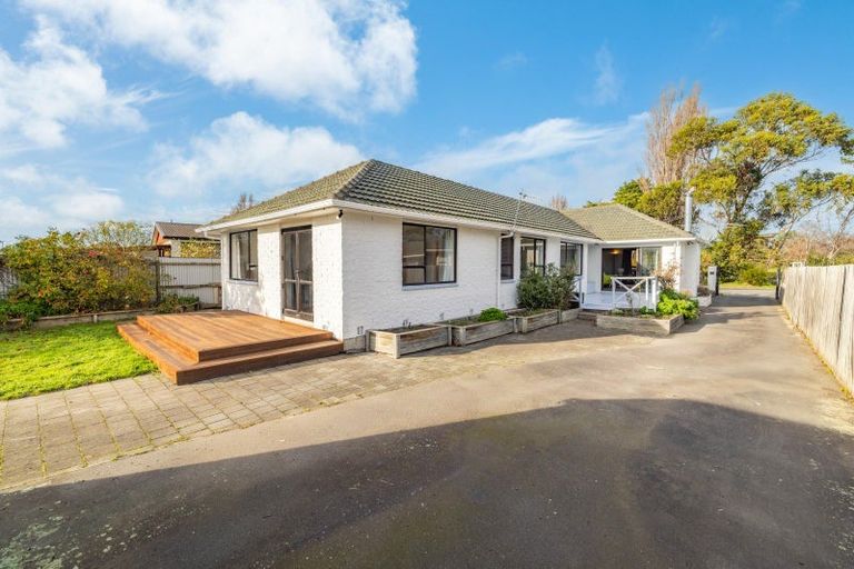 Photo of property in 218 Beach Road, North New Brighton, Christchurch, 8083