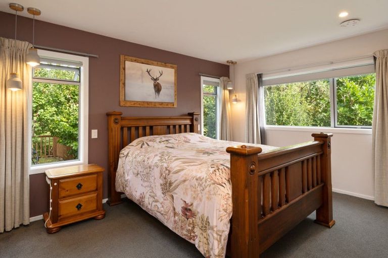 Photo of property in 24 Waimarama Street, Waikawa, Picton, 7220