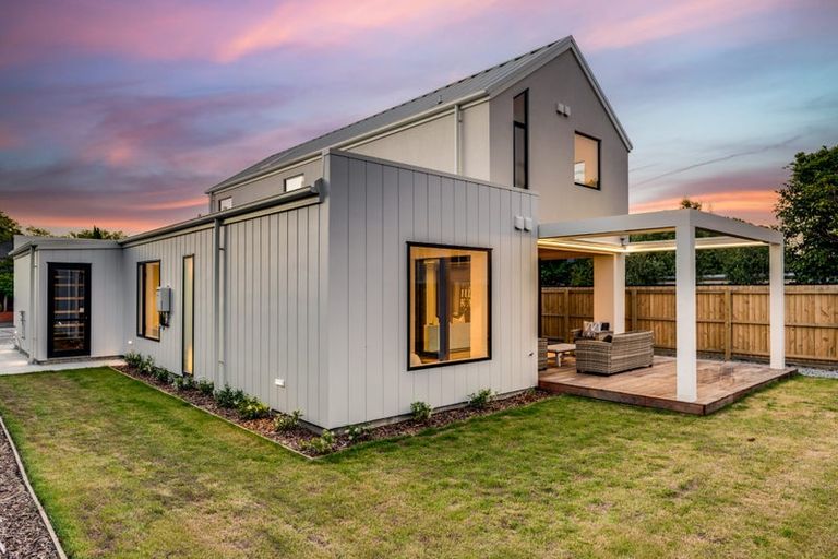 Photo of property in 146a Straven Road, Fendalton, Christchurch, 8014