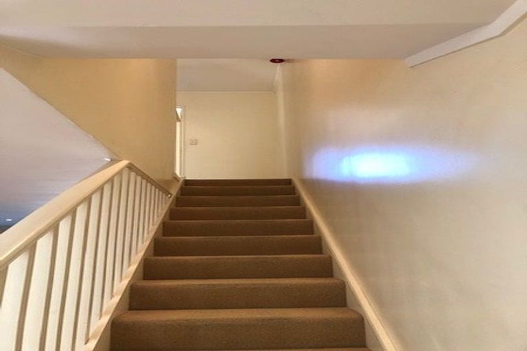 Photo of property in Grosvenor Cl, 21/6 Brown Street, Mount Cook, Wellington, 6021