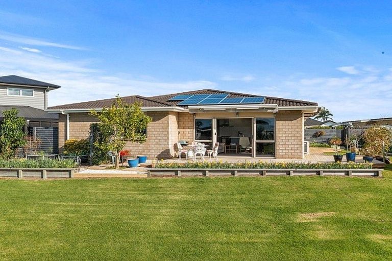 Photo of property in 5 Ara Kahika Lane, One Tree Point, 0118