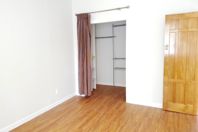 Photo of property in 29 Lincoln Road, Henderson, Auckland, 0610