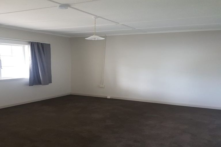 Photo of property in 15 Seddon Street, Wallaceville, Upper Hutt, 5018
