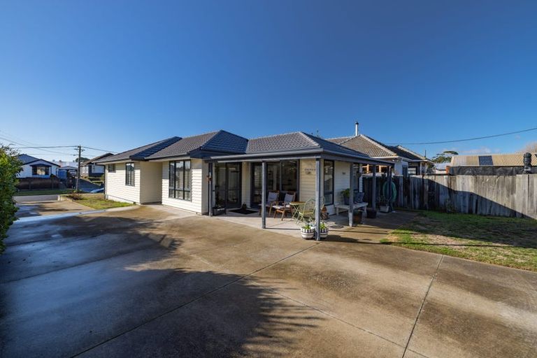 Photo of property in 50 Shortland Street, Wainoni, Christchurch, 8061