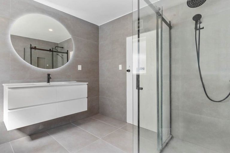 Photo of property in 24 Arcadia Crescent, Bayview, Auckland, 0629