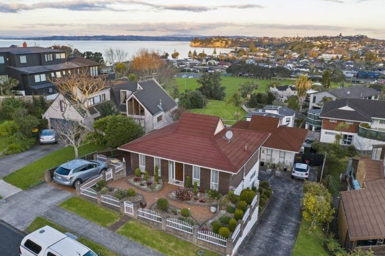 Photo of property in 1/188 Clovelly Road, Bucklands Beach, Auckland, 2012