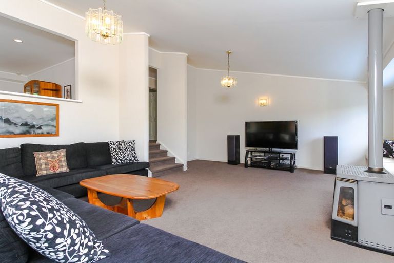 Photo of property in 105 Waitakere Road, Waitakere, Auckland, 0816