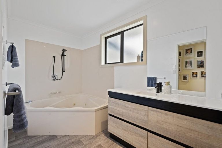 Photo of property in 11 Brydon Street, Renwick, 7204