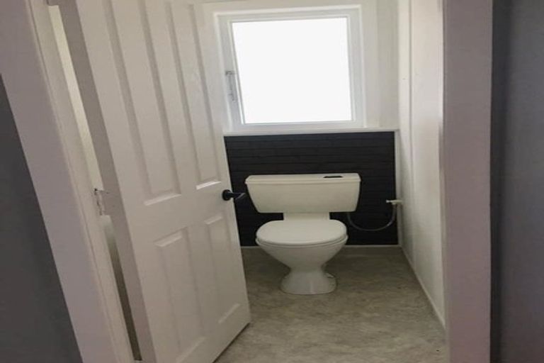 Photo of property in 34 Ranui Terrace, Tawa, Wellington, 5028