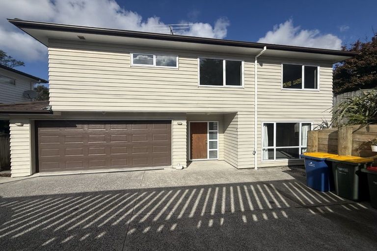 Photo of property in 111a Triangle Road, Massey, Auckland, 0614