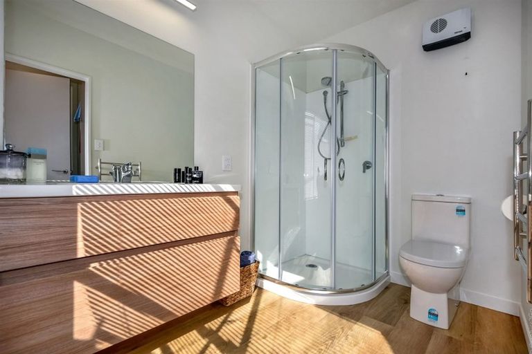 Photo of property in 43 Effingham Street, North New Brighton, Christchurch, 8083