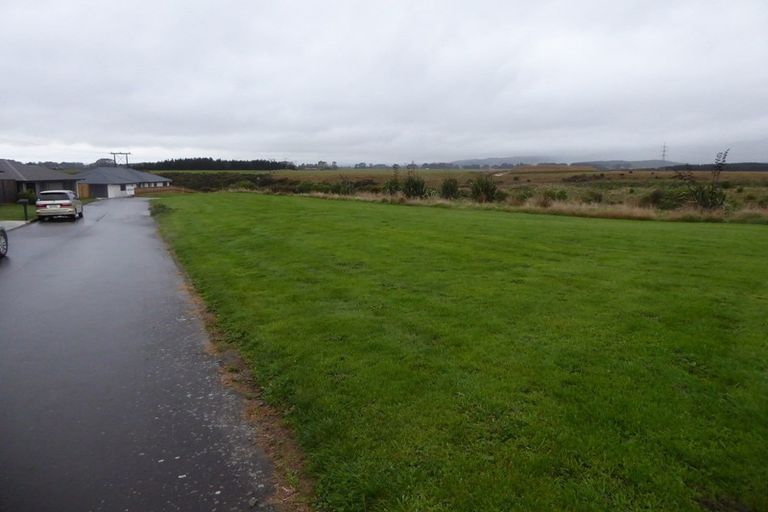 Photo of property in 35 Silicon Way, Fitzherbert, Palmerston North, 4410