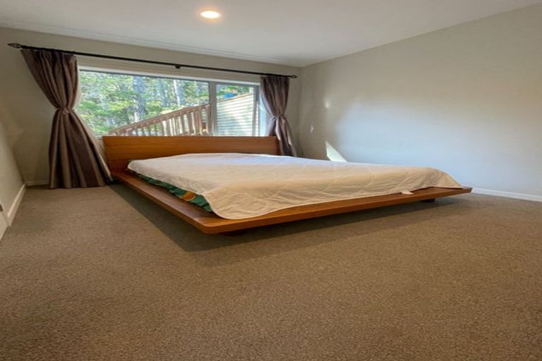 Photo of property in 58 Harrowglen Drive, Northcross, Auckland, 0630