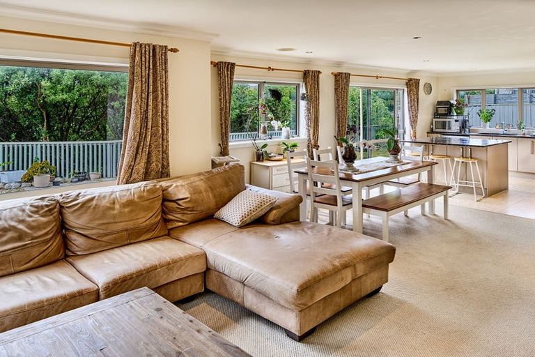 Photo of property in 31 Sumner Terrace, Aotea, Porirua, 5024