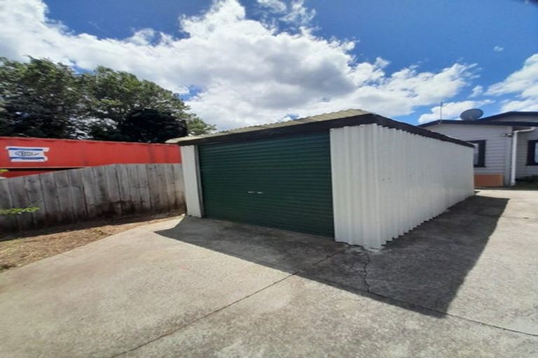 Photo of property in 18 Beihlers Road, Weymouth, Auckland, 2103