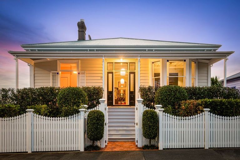 Photo of property in 19 Buchanan Street, Devonport, Auckland, 0624