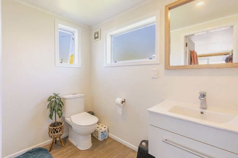 Photo of property in 17 Watts Street, Waipawa, 4210