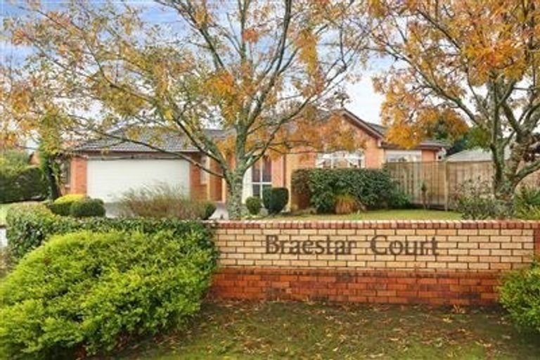 Photo of property in 1 Braestar Court, Henderson, Auckland, 0612