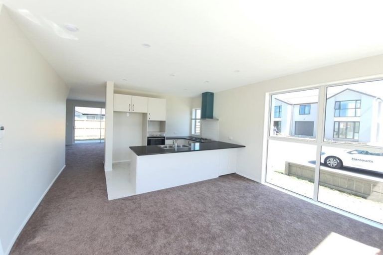 Photo of property in 10 Kapia Drive, Takanini, 2112