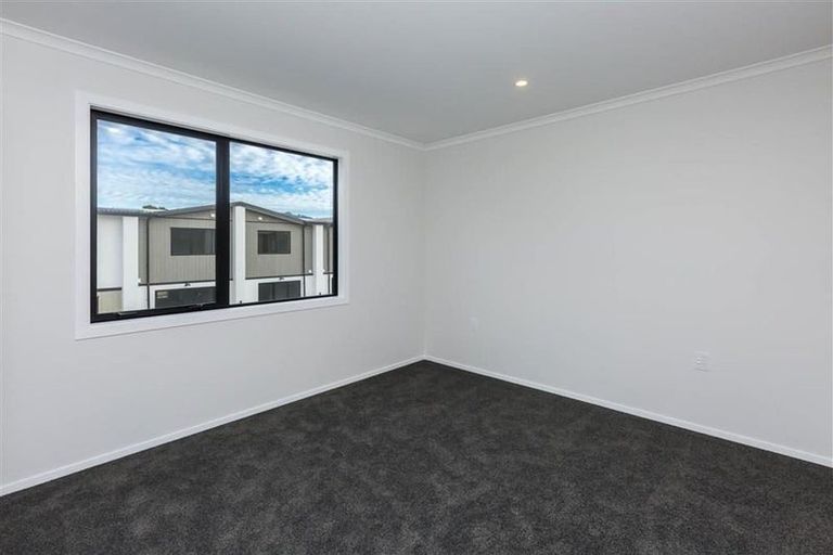 Photo of property in 1 Fitch Lane, Wallaceville, Upper Hutt, 5018