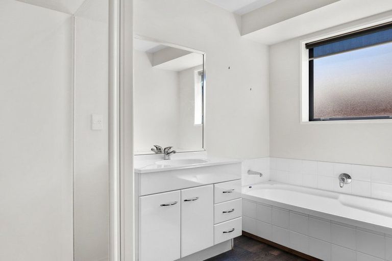 Photo of property in 112 Lowes Road, Rolleston, 7614