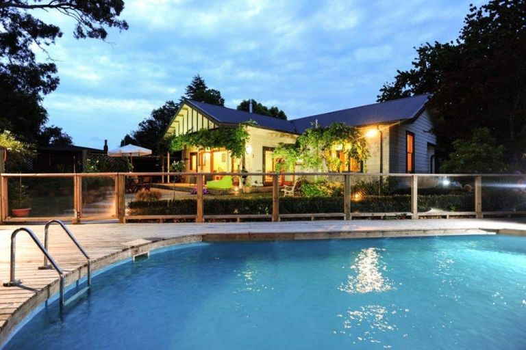 Photo of property in 35 Iona Road, Havelock North, 4130