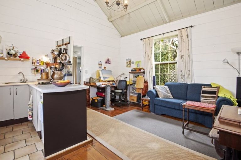 Photo of property in 216 Ness Valley Road, Ness Valley, Papakura, 2585