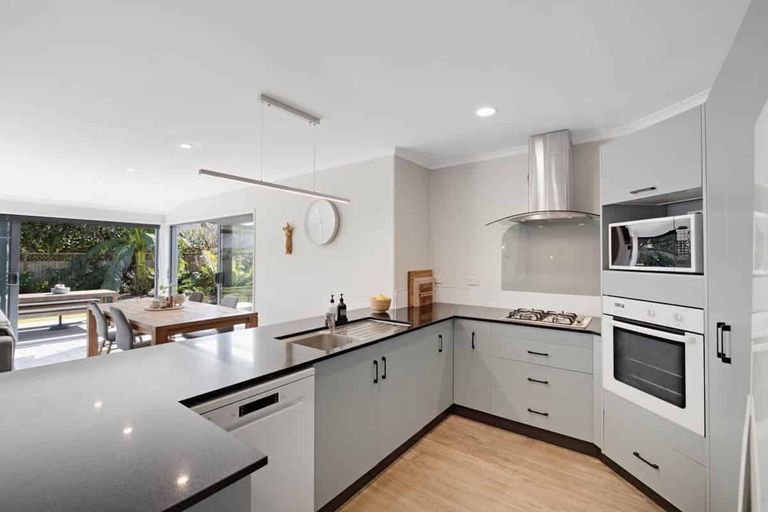 Photo of property in 11 Belmont Rise, Katikati, 3129