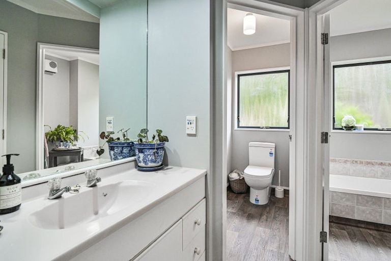 Photo of property in 20 Kingsgate Avenue, Havelock North, 4130