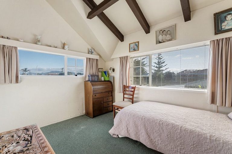 Photo of property in 70 Karewa Parade, Papamoa Beach, Papamoa, 3118