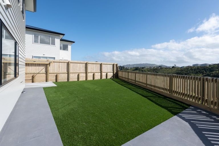 Photo of property in 62 Grenada Drive, Grenada Village, Wellington, 6037