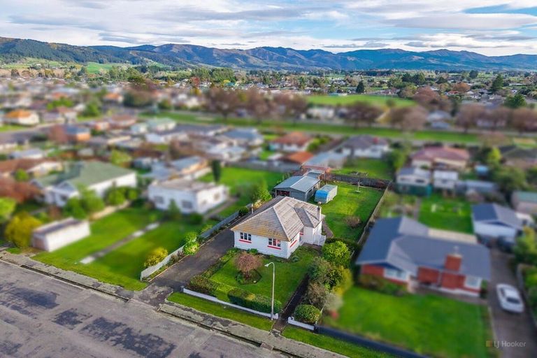 Photo of property in 26 Rhodes Street, Waimate, 7924